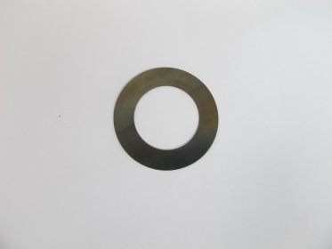 Metal washer under Central Bolt Instinct