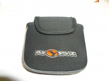 Heated gloves battery casing